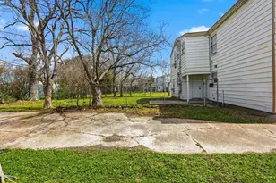 1228 5th Ave N, Texas City, TX 77590 - Photo 10