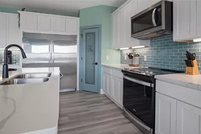 812 S Crystal Beach Road, Crystal Beach, TX 77650 - Photo 12