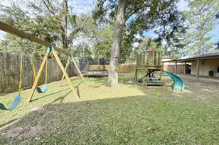 703 N Elm St, Sweeny, TX 77480 - Photo 18