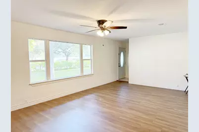 703 N Elm Street, Sweeny, TX 77480 - Photo 2