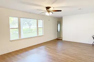 703 N Elm St, Sweeny, TX 77480 - Photo 2