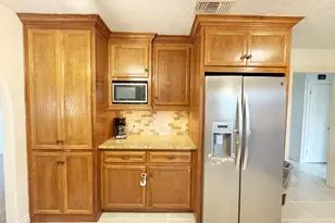 703 N Elm St, Sweeny, TX 77480 - Photo 6