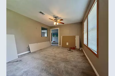 711 W 7th Street, Freeport, TX 77541 - Photo 4