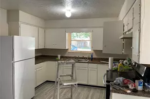 1417 W Talmadge St, Alvin, TX 77511 - Photo 6