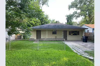 1417 W Talmadge Street, Alvin, TX 77511 - Photo 2