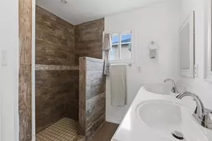 408 Edgar St, La Marque, TX 77568 - Photo 16