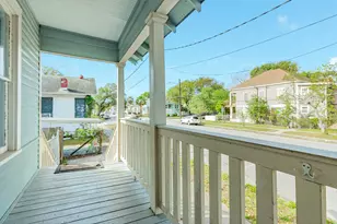 1516 37th St, Galveston, TX 77550 - Photo 24
