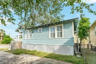 1516 37th St, Galveston, TX 77550 - Photo 22