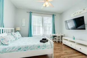 1516 37th St, Galveston, TX 77550 - Photo 16