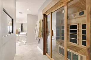 201 Vanderpool Ln, Houston, TX 77024 - Photo 14