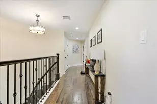 201 Vanderpool Ln, Houston, TX 77024 - Photo 12