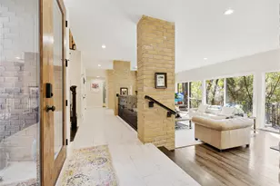 201 Vanderpool Ln, Houston, TX 77024 - Photo 2