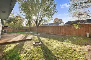 11611 Burlwood Dr, Houston, TX 77089 - Photo 16