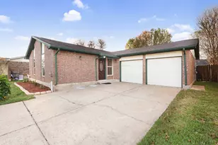 11611 Burlwood Dr, Houston, TX 77089 - Photo 4