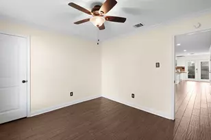 11611 Burlwood Dr, Houston, TX 77089 - Photo 10