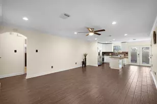 11611 Burlwood Dr, Houston, TX 77089 - Photo 6