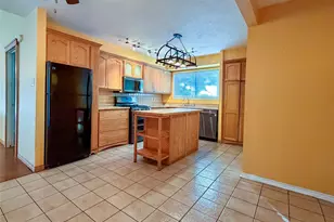 459 Village Creek Dr, Houston, TX 77598 - Photo 10