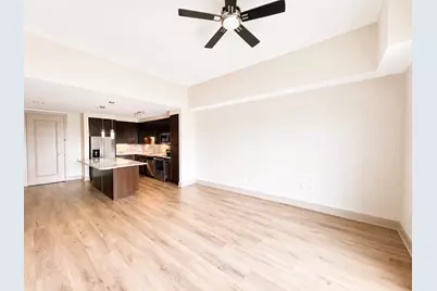 9787 Katy Freeway #1611, Houston, TX 77024 - Photo 4