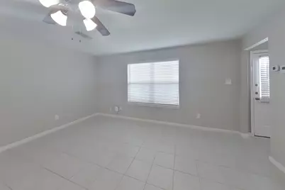 628 Totem Trail Drive, La Marque, TX 77568 - Photo 2