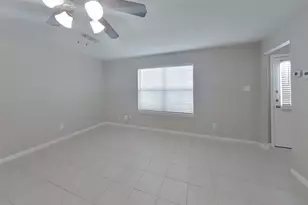 628 Totem Trail Dr, La Marque, TX 77568 - Photo 2