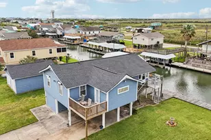 1221 Bay St, Crystal Beach, TX 77650 - Photo 32