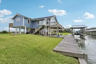 1221 Bay St, Crystal Beach, TX 77650 - Photo 28