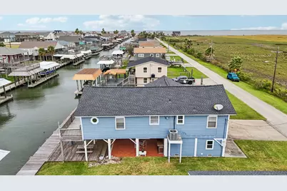 1221 Bay Street, Crystal Beach, TX 77650 - Photo 34