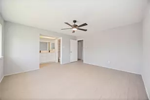 2302 Green Knoll Dr, Houston, TX 77067 - Photo 12