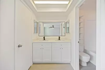 2302 Green Knoll Drive, Houston, TX 77067 - Photo 14