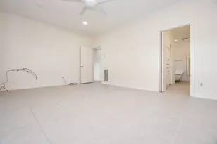 1750 N Country Club Blvd, Sugar Land, TX 77478 - Photo 16