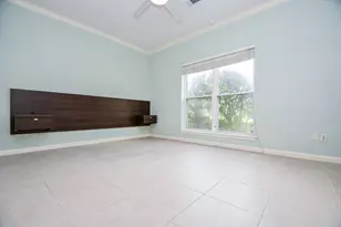 1750 N Country Club Blvd, Sugar Land, TX 77478 - Photo 22