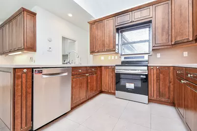 1750 N Country Club Boulevard, Sugar Land, TX 77478 - Photo 12