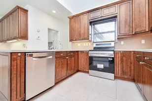 1750 N Country Club Blvd, Sugar Land, TX 77478 - Photo 12