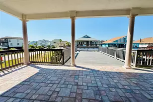 1854 Tiki Dr, Tiki Island, TX 77554 - Photo 14