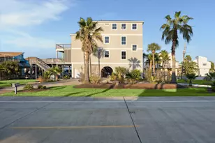 1854 Tiki Dr, Tiki Island, TX 77554 - Photo 4