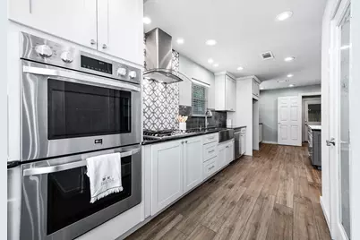 6030 Warm Springs Road, Houston, TX 77035 - Photo 18