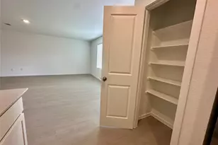 13310 Rayhill Dr, Conroe, TX 77303 - Photo 8