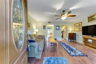 5217 Arboles Dr, Houston, TX 77035 - Photo 10