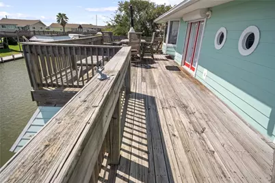 1205 Bay Street, Crystal Beach, TX 77650 - Photo 20