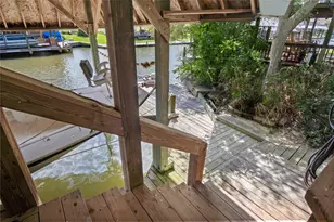 1205 Bay St, Crystal Beach, TX 77650 - Photo 26