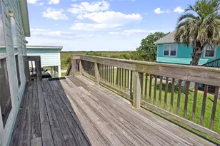 1205 Bay St, Crystal Beach, TX 77650 - Photo 22
