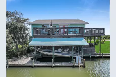 1205 Bay Street, Crystal Beach, TX 77650 - Photo 36