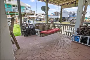 1205 Bay St, Crystal Beach, TX 77650 - Photo 24