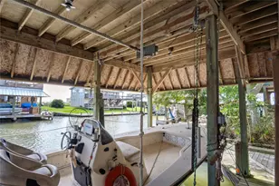 1205 Bay St, Crystal Beach, TX 77650 - Photo 32
