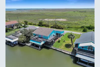 1205 Bay Street, Crystal Beach, TX 77650 - Photo 34
