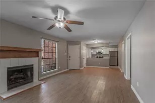 2402 Sycamore Ave, Huntsville, TX 77340 - Photo 8