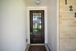 1215 Pinecroft Dr, Sugar Land, TX 77498 - Photo 4