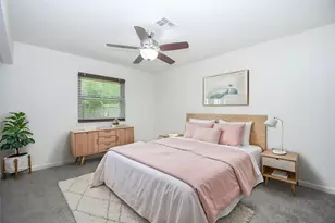 1215 Pinecroft Dr, Sugar Land, TX 77498 - Photo 18