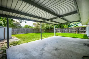 1215 Pinecroft Dr, Sugar Land, TX 77498 - Photo 36