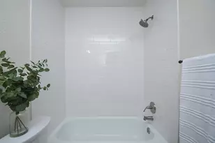 1215 Pinecroft Dr, Sugar Land, TX 77498 - Photo 32
